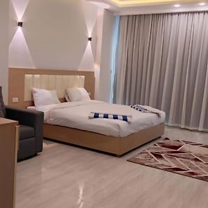 Deluxe Zimmer mit Kingsize-Bett
